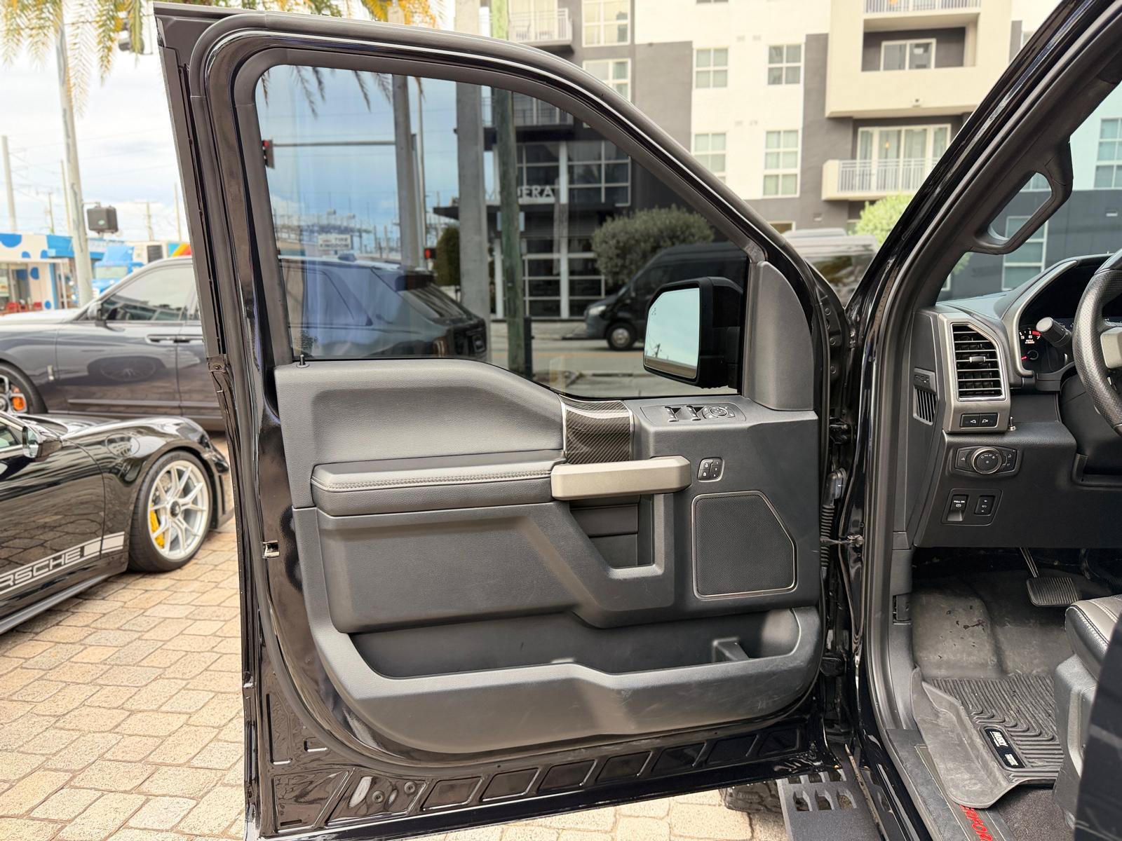 Used 2019 Ford F150 Raptor w/ Equipment Group 802A Luxury AWD/4WD image 28