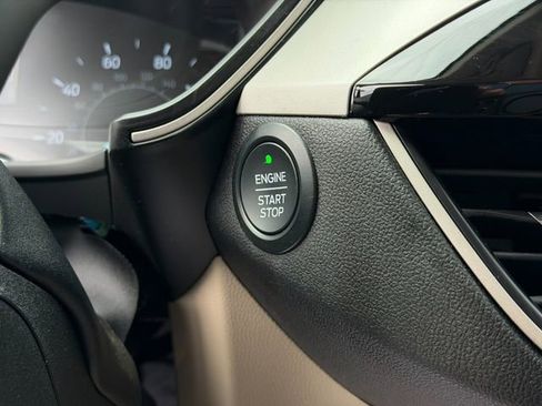 Used 2020 Ford Escape SE FWD image 26