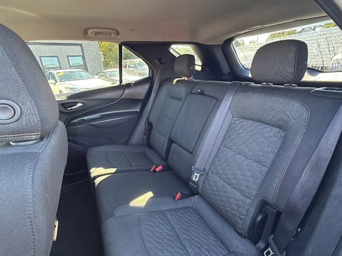 Used 2018 Chevrolet Equinox LT image 20
