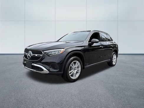 Used 2023 Mercedes-Benz GLC 300 4MATIC image 2