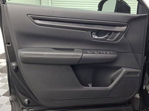 Certified 2025 Honda CR-V EX image 18
