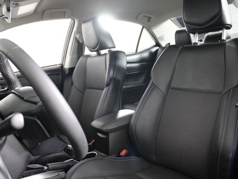 Used 2018 Toyota Corolla SE image 17