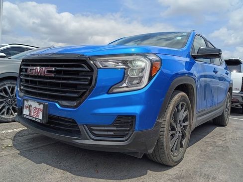 Used 2024 GMC Terrain SLE w/ Driver Convenience Package FWD image 1