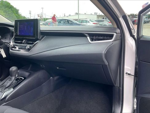Used 2024 Toyota Corolla LE image 18