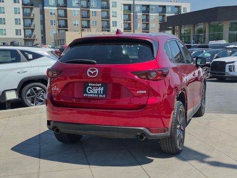 Used 2018 MAZDA CX-5 Touring w/ Preferred Equipment Package FWD image 3