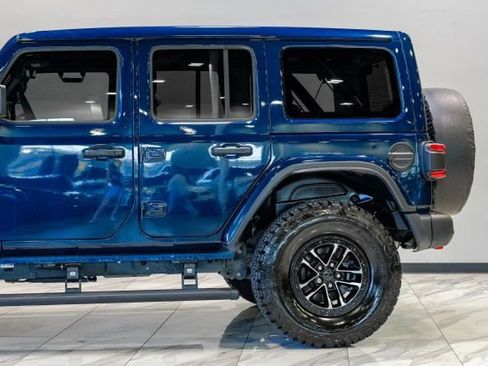 Used 2025 Jeep Wrangler Unlimited Rubicon AWD/4WD image 18