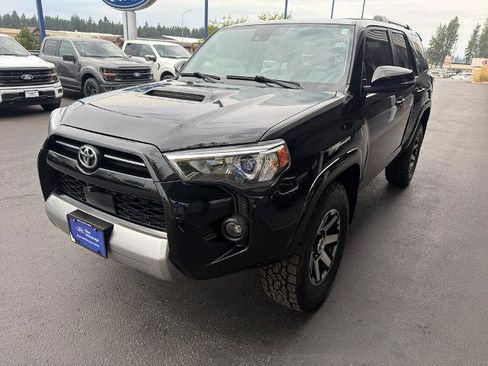 Used 2024 Toyota 4Runner TRD Off-Road Premium w/ Off Road Premium Plus Package AWD/4WD image 3