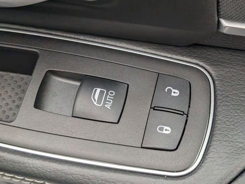 Used 2024 RAM 3500 Big Horn w/ Night Edition AWD/4WD image 34