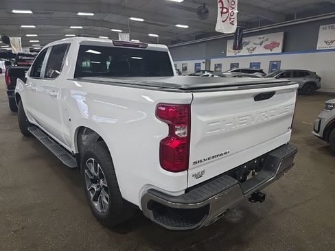 Used 2024 Chevrolet Silverado 1500 LT w/ Z71 Off-Road Package AWD/4WD image 4