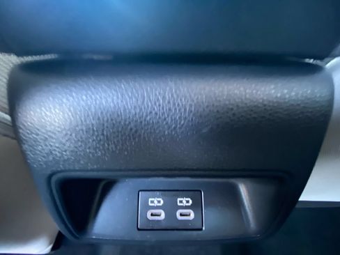 Used 2023 Toyota Corolla LE FWD image 29