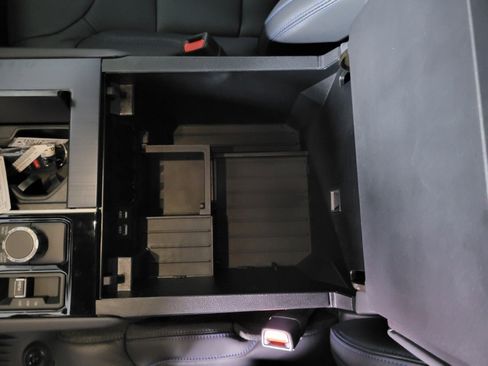 New 2025 Toyota Tundra Platinum image 36