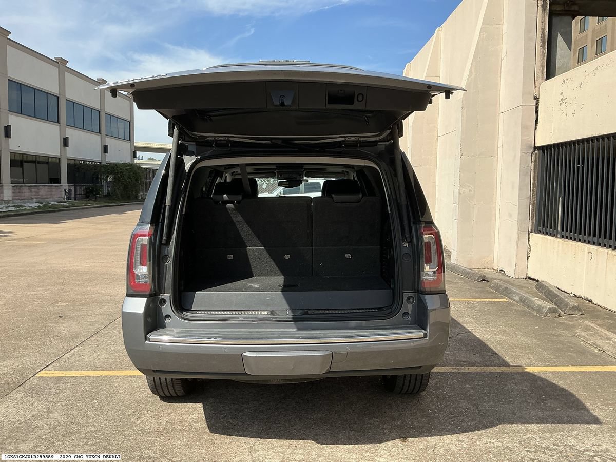 Used 2020 GMC Yukon Denali w/ Open Road Package RWD image 10