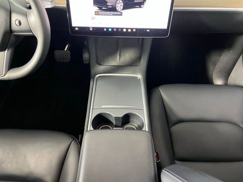 Used 2023 Tesla Model Y Long Range image 15