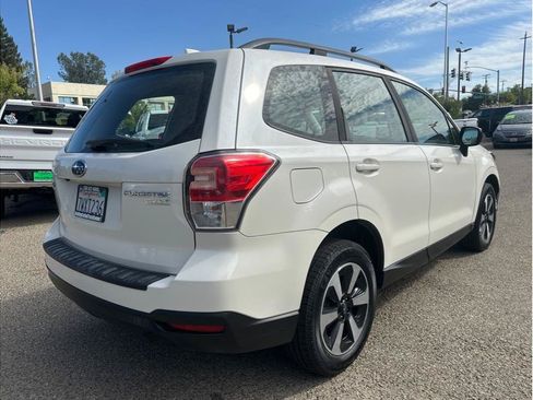 Used 2017 Subaru Forester 2.5i w/ Alloy Wheel Package AWD/4WD image 8
