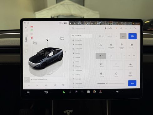 Used 2026 Tesla Model Y Long Range image 14