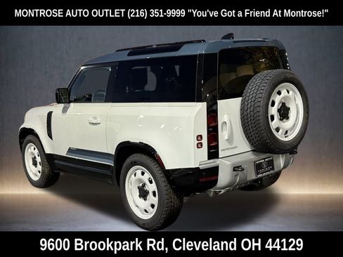 New 2025 Land Rover Defender 90 S image 3