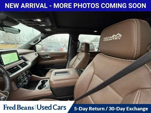 Used 2024 Chevrolet Suburban High Country w/ Premium Package image 17