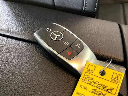 Used 2024 Mercedes-Benz GLE 450e 4MATIC image 14