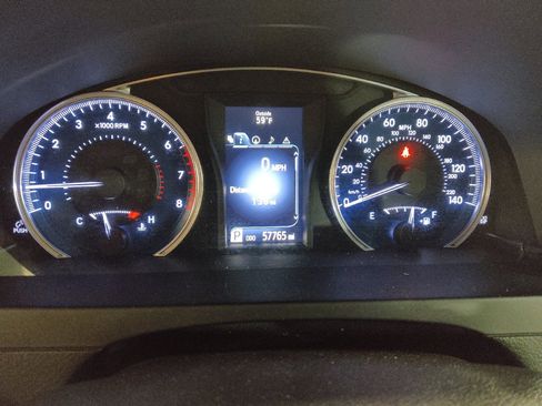 Used 2015 Toyota Camry XLE image 23