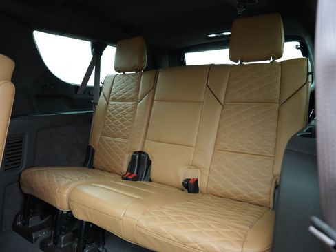 Used 2021 Cadillac Escalade ESV Premium Luxury w/ Driver Assist Tech Package RWD image 20