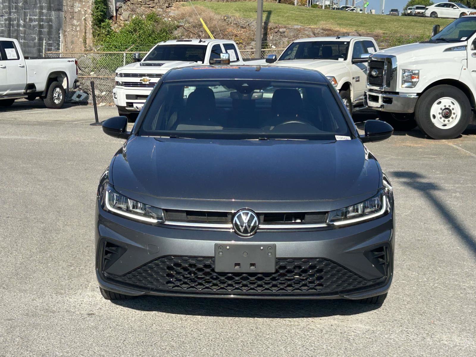 Used 2025 Volkswagen Jetta Sport FWD image 2