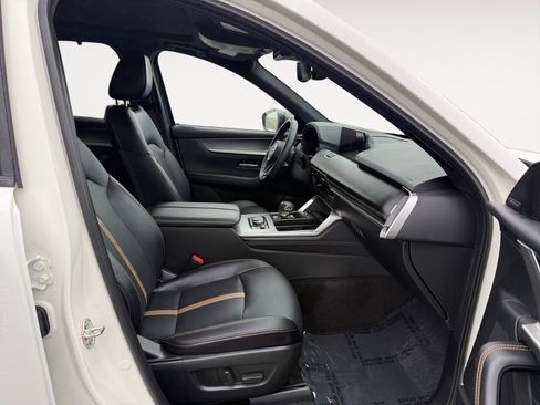 Used 2025 MAZDA CX-70 3.3 Turbo S w/ Premium Package image 19