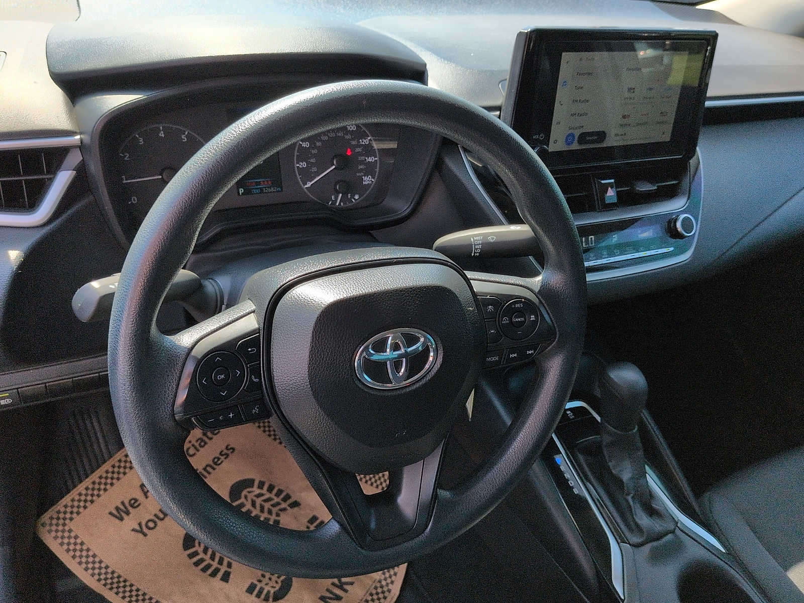 Used 2024 Toyota Corolla LE FWD image 12
