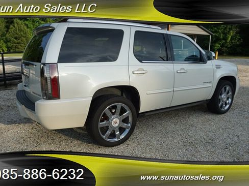 Used 2014 Cadillac Escalade Premium RWD image 47