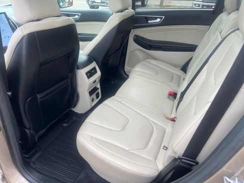 Used 2021 Ford Edge Titanium w/ Equipment Group 301A AWD/4WD image 21