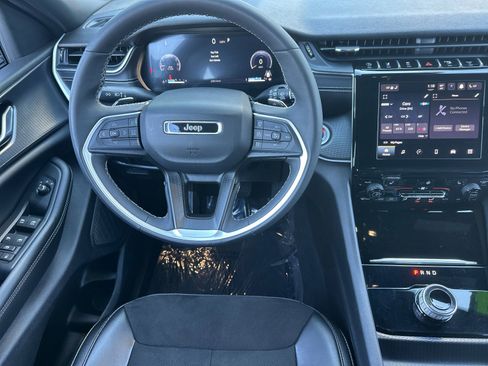 Certified 2024 Jeep Grand Cherokee L Altitude image 14