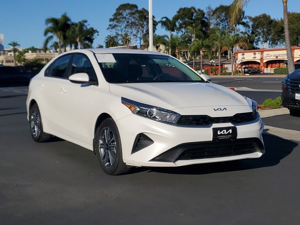 Used 2024 Kia Forte LXS FWD image 3