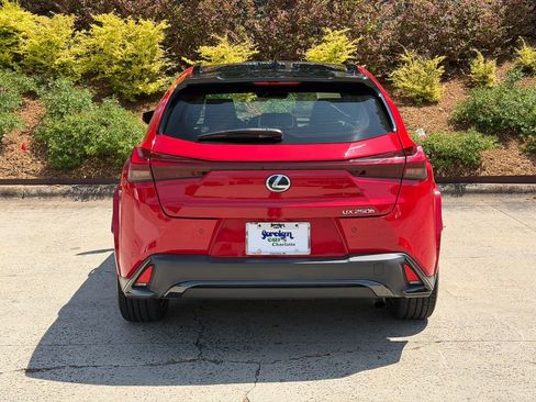Used 2023 Lexus UX 250h F Sport FWD image 4