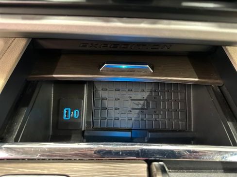 Used 2024 Ford Expedition Max Limited image 32