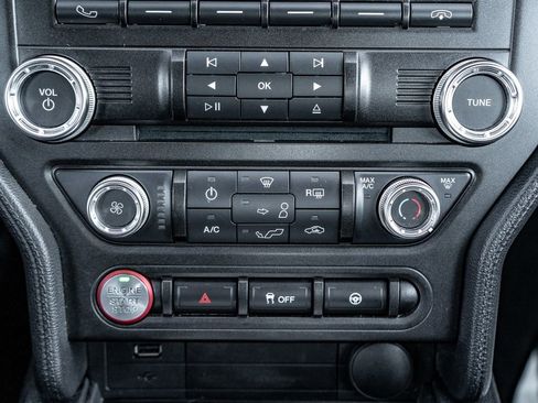 Used 2018 Ford Mustang EcoBoost image 26