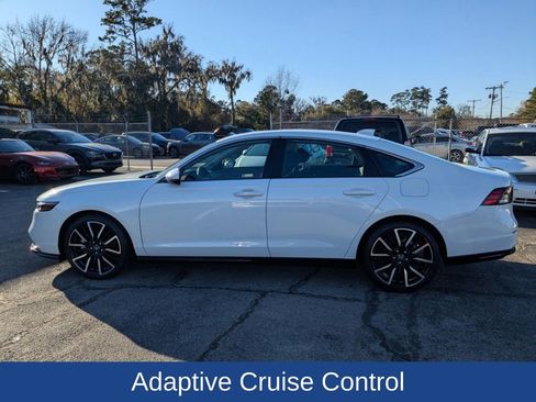Used 2024 Honda Accord Touring image 8