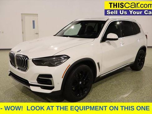 Used 2022 BMW X5 sDrive40i w/ Premium Package image 3