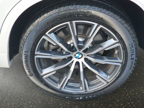 Used 2025 BMW X5 xDrive40i AWD/4WD image 36