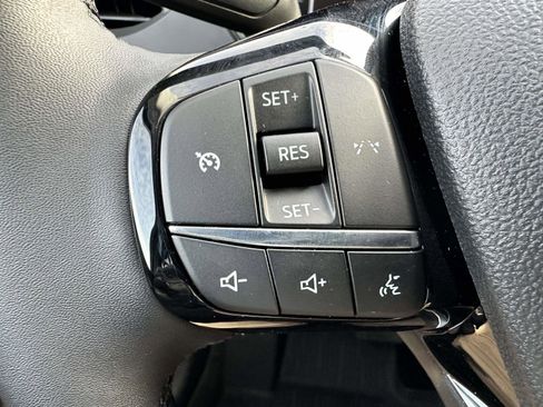 Used 2025 Ford Escape Active w/ Cold Weather Package image 17