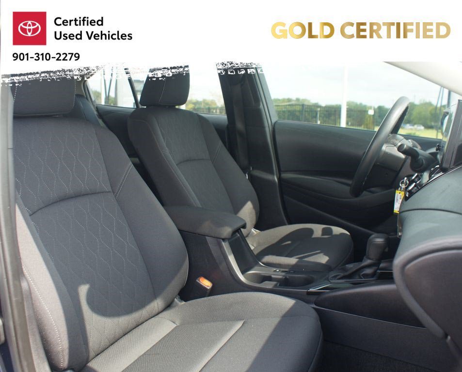 Used 2025 Toyota Corolla LE FWD image 20