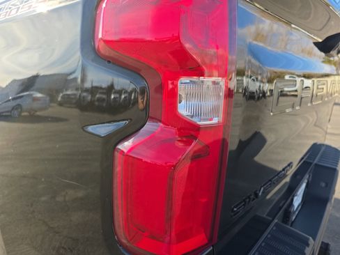 Used 2023 Chevrolet Silverado 1500 LT Trail Boss w/ LT Trail Boss Premium Package image 24