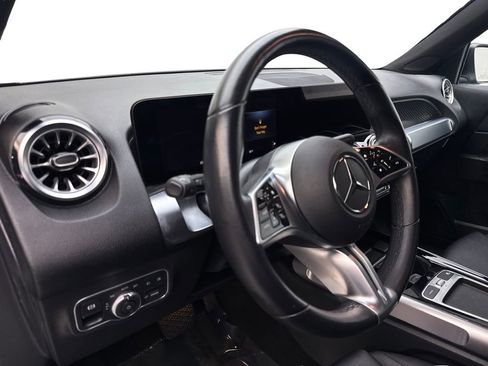 Used 2025 Mercedes-Benz GLB 250 4MATIC image 48