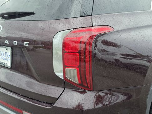 Used 2023 Hyundai Palisade Limited w/ Cargo Package FWD image 40