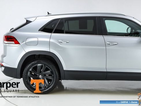 Used 2022 Volkswagen Atlas Cross Sport SE w/ Panoramic Sunroof Package FWD image 48