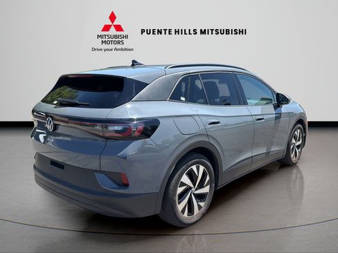 Used 2023 Volkswagen ID.4 2WD image 5