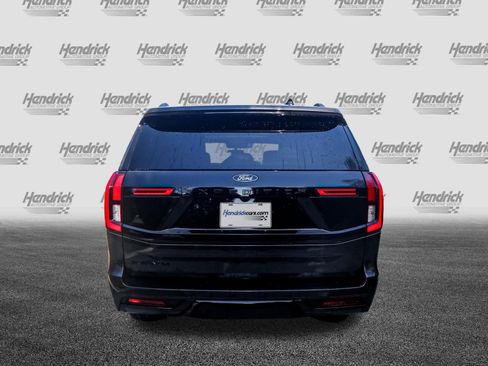 Used 2025 Ford Expedition Platinum w/ Stealth Appearance Package AWD/4WD image 9