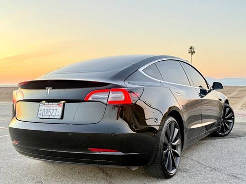 Used 2020 Tesla Model 3 Performance AWD/4WD image 4