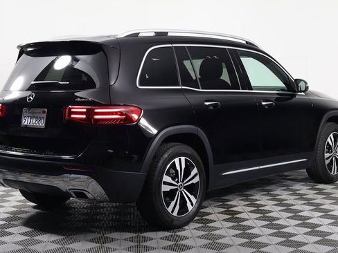 Certified 2025 Mercedes-Benz GLB 250 4MATIC image 4