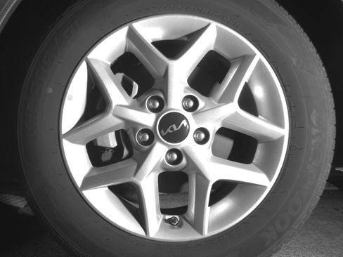 Used 2025 Kia Soul LX w/ LX Technology Package FWD image 12