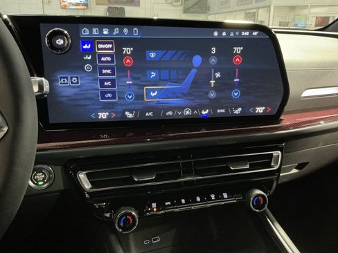 New 2026 Chevrolet Traverse Z71 w/ Driver Confidence Package image 29