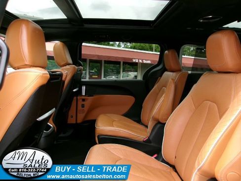 Used 2021 Chrysler Pacifica Pinnacle AWD/4WD image 21